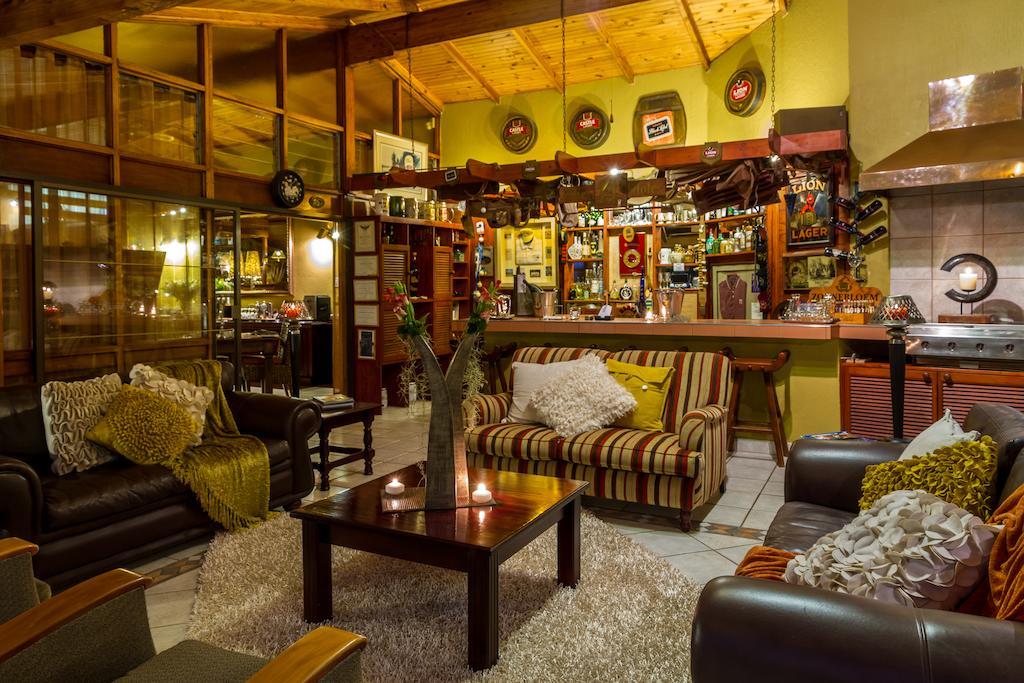Joern'S Gaestehaus Mbombela Exterior photo
